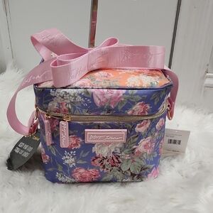 💜🔹️Betsey Johnson 🔹️Floral Crossbody Lunch Bag - Pink and Purple Lunch Bag